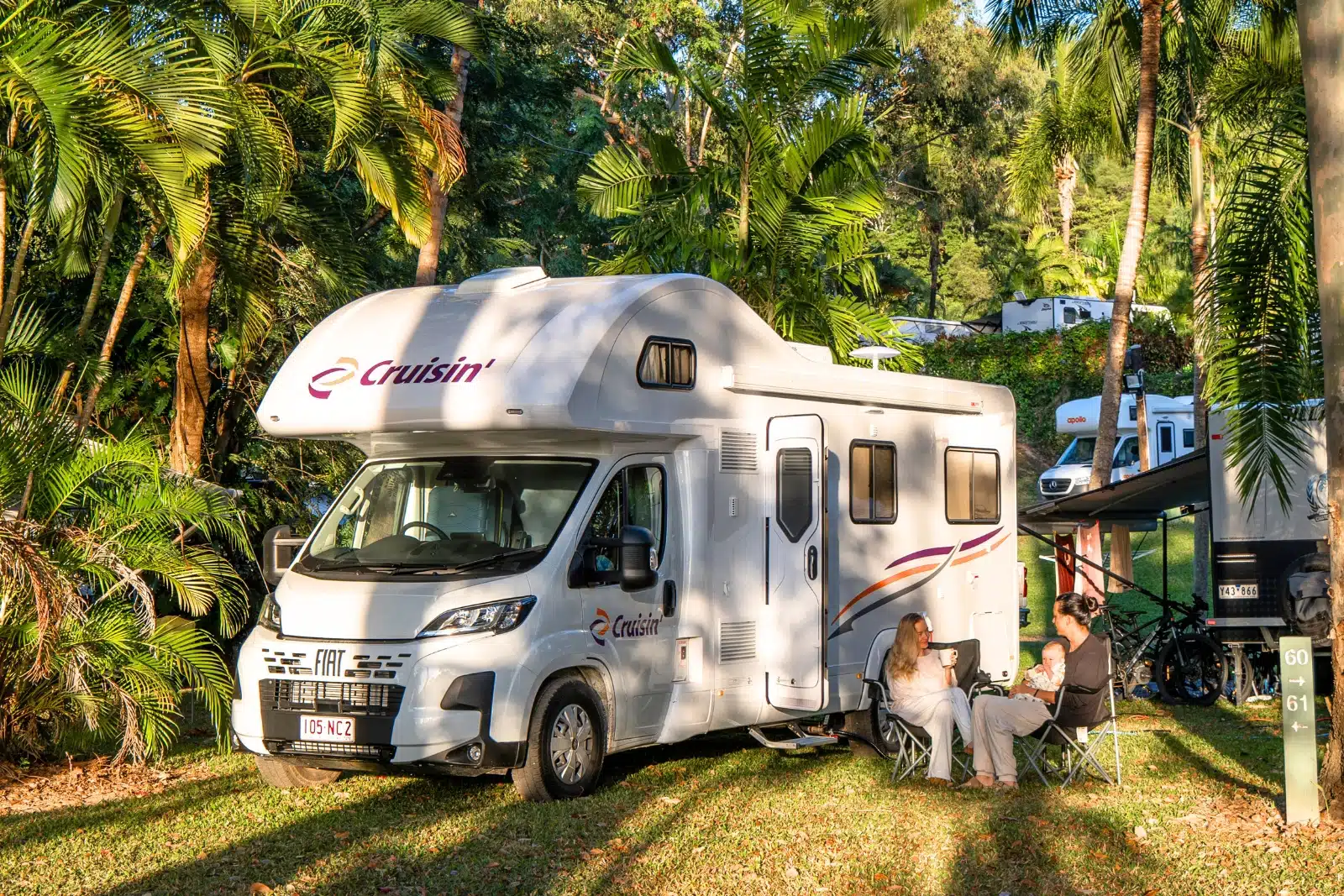 Cruisin 4 Berth deluxe camper | camper-boeken.nl